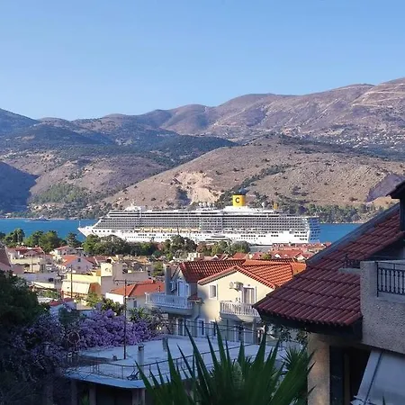 Forest & Sea View 아르고스톨리온